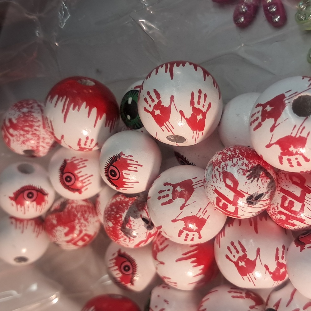 15 Spooky Eyeball Beads